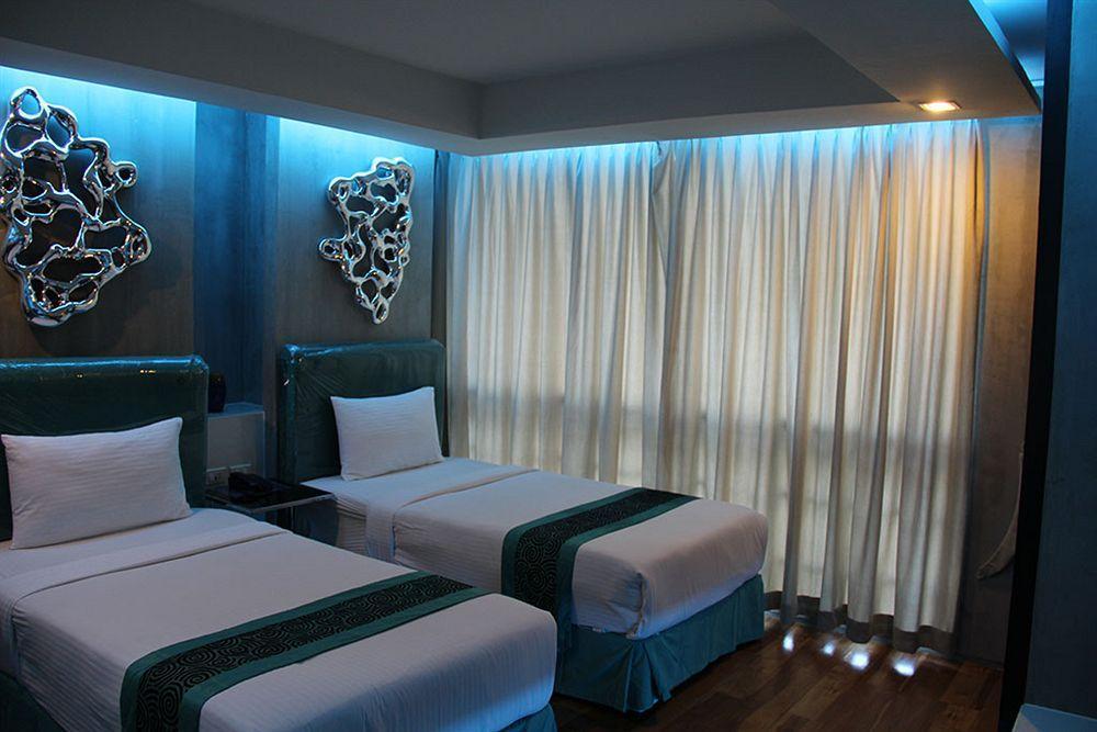 בנגקוק Blutique Hotel מראה חיצוני תמונה