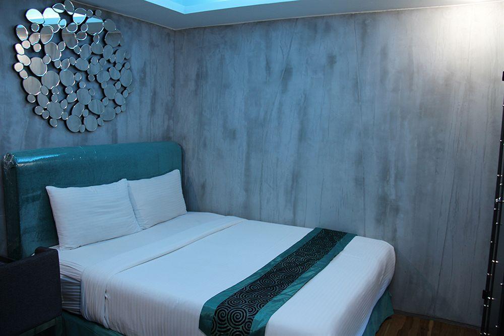 בנגקוק Blutique Hotel מראה חיצוני תמונה