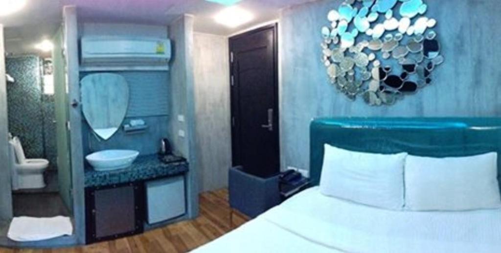 בנגקוק Blutique Hotel מראה חיצוני תמונה