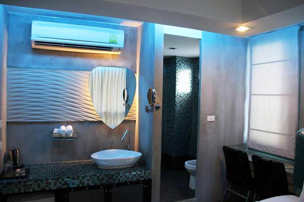 בנגקוק Blutique Hotel מראה חיצוני תמונה